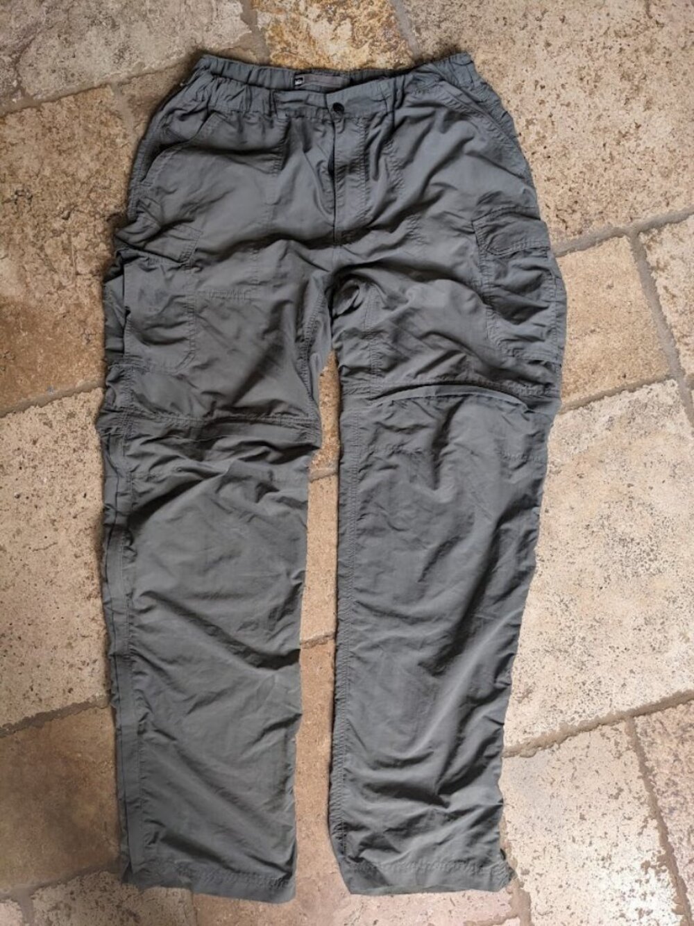 GENUINE REI MEN'S CONVERTIBLE CARGO PANTS SIZE LARGE